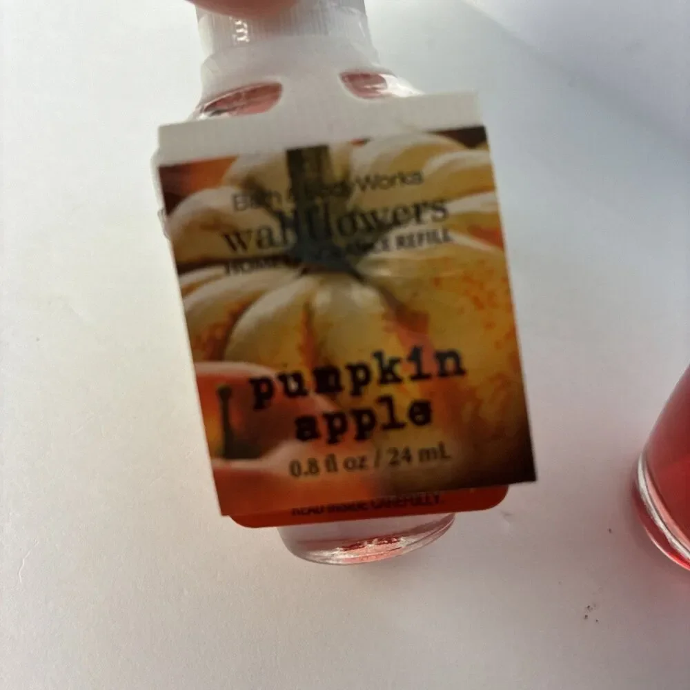 Lot of 2 Bath & Body Works PUMPKIN APPLE Wallflower Refill Bulbs